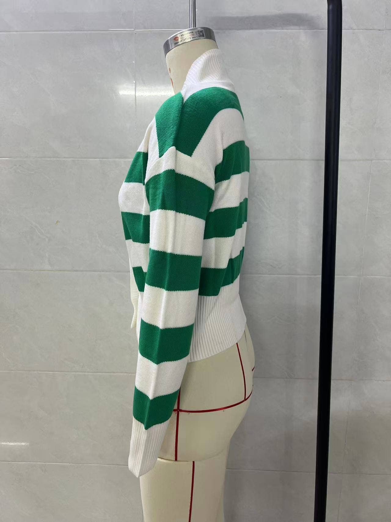 Contrasting color stripes loose knitted cardigan