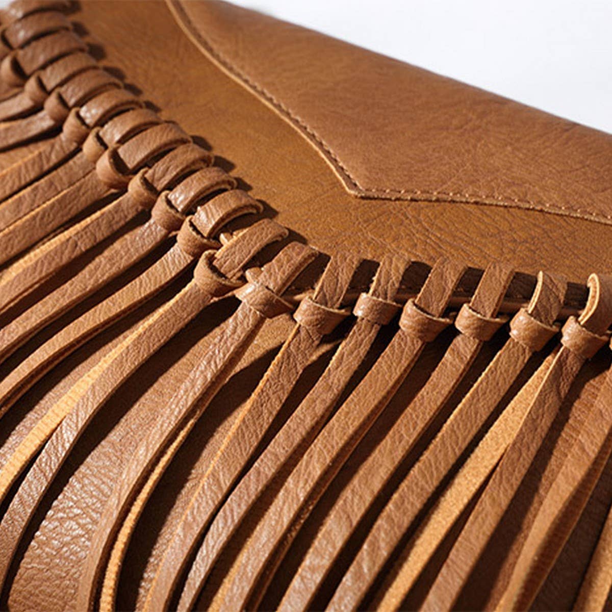 CWAB4562_ENVELOPE TASSEL SHOULDER CROSSBODY BAG