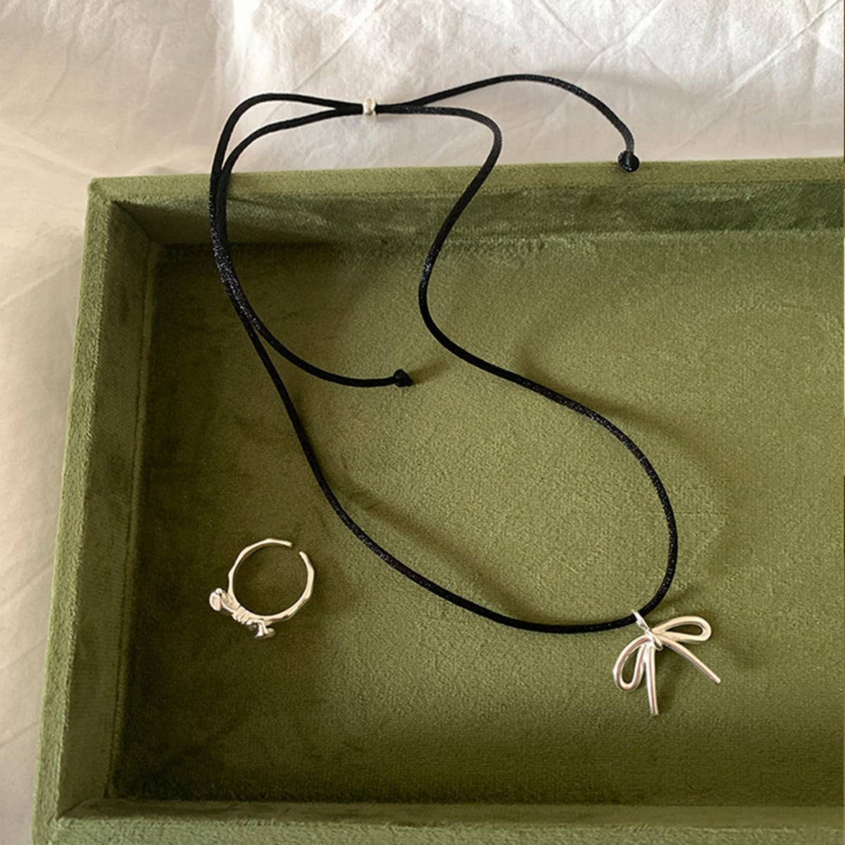 SWEET AND CUTE BOW DRAWSTRING NECKLACE FOR WOMEN