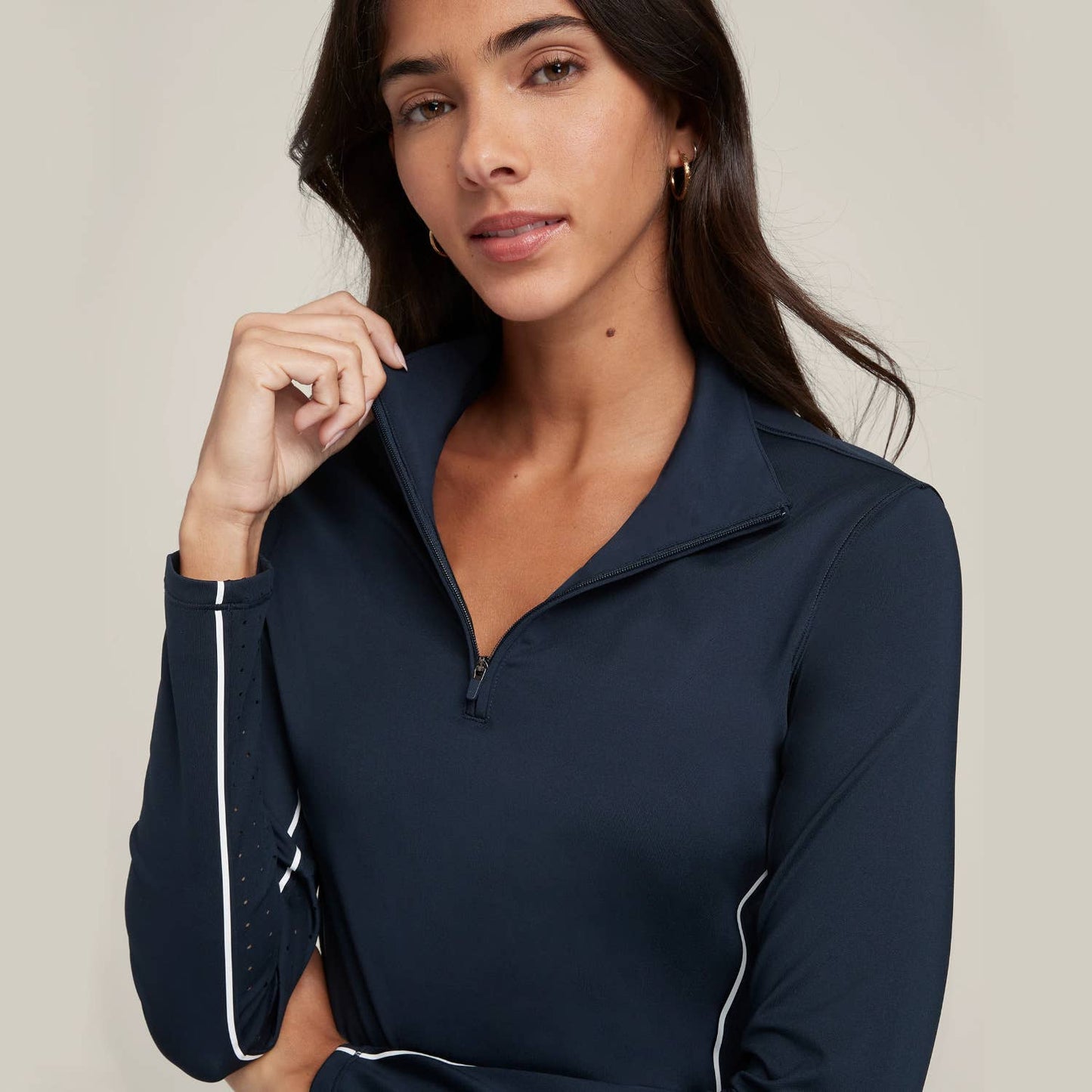 Form-fitting sports zipper golf and tennis top