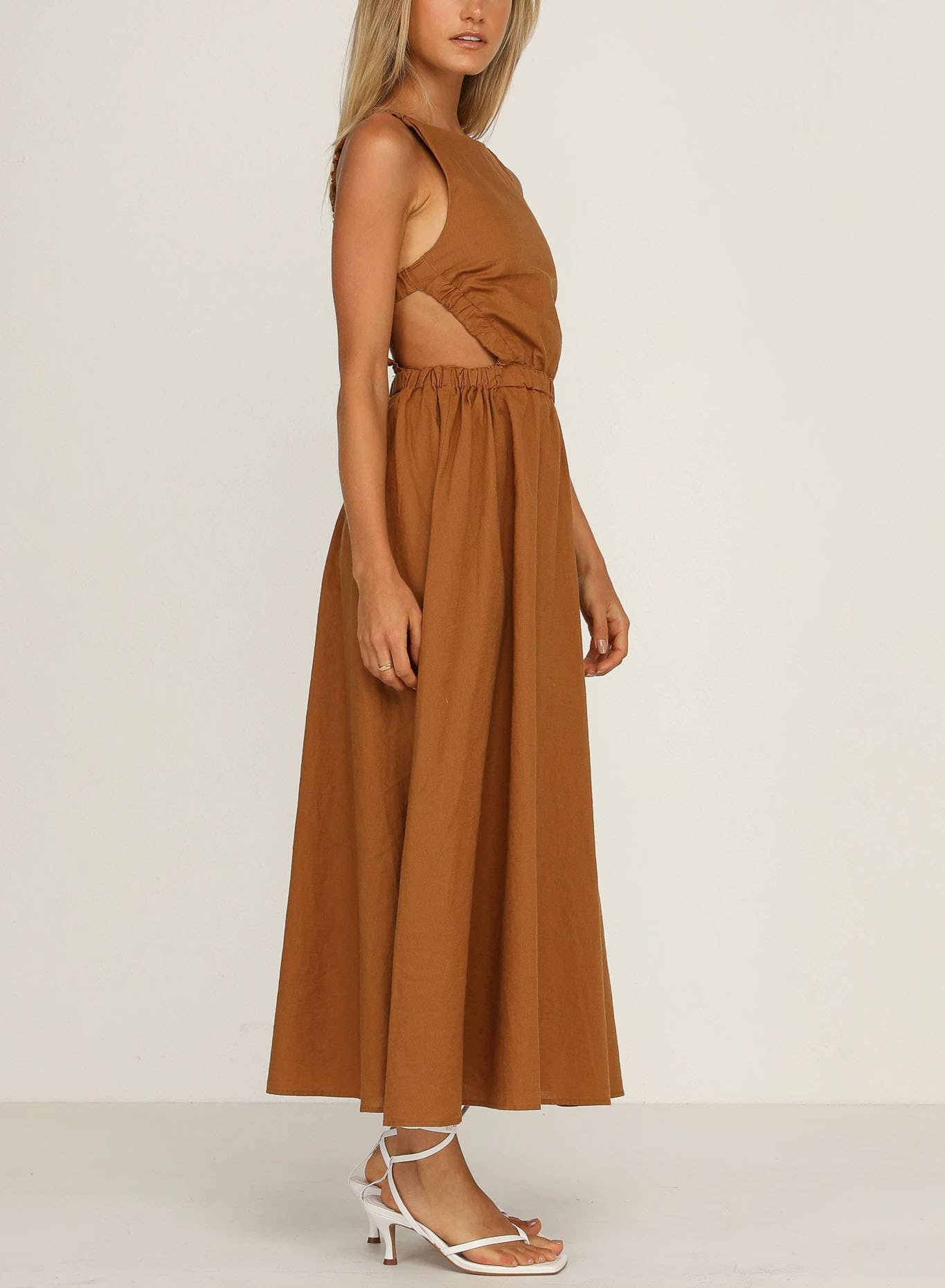 Backless cut-out solid-color fashionable dress