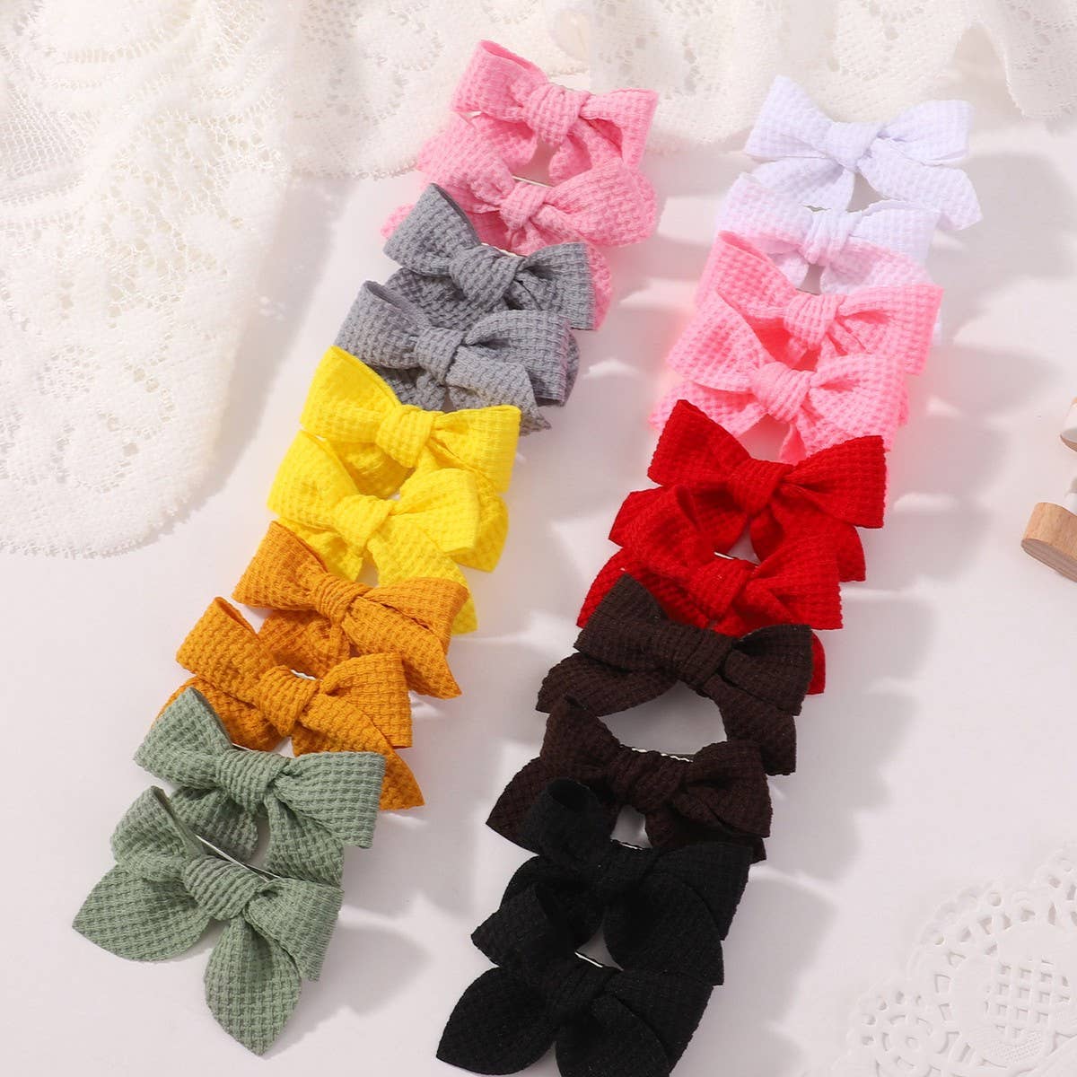 Handmade Baby Bow Hair Clip with Corn Weave Fabric