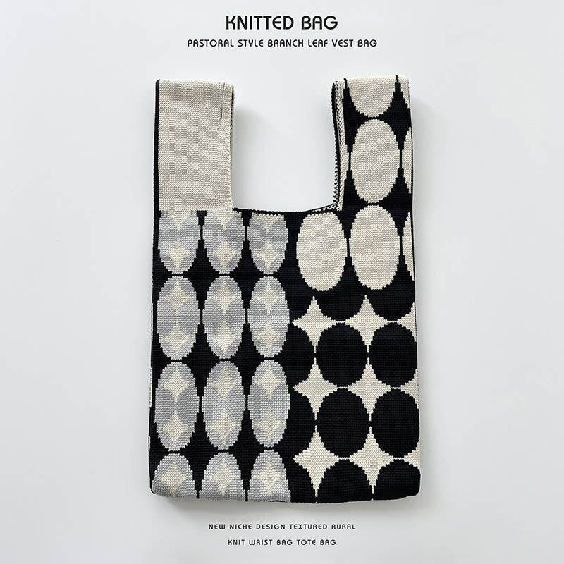 Heart-shaped color-blocked knitted handbag