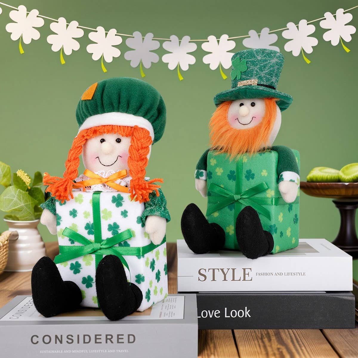 ST. PATRICK'S DAY GREEN LEAF FESTIVAL DOLLORNAMENTS_CWMM3447