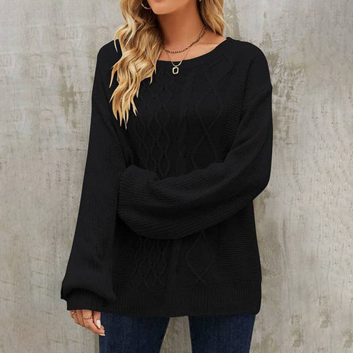 Crew-neck twist solid color knit sweater