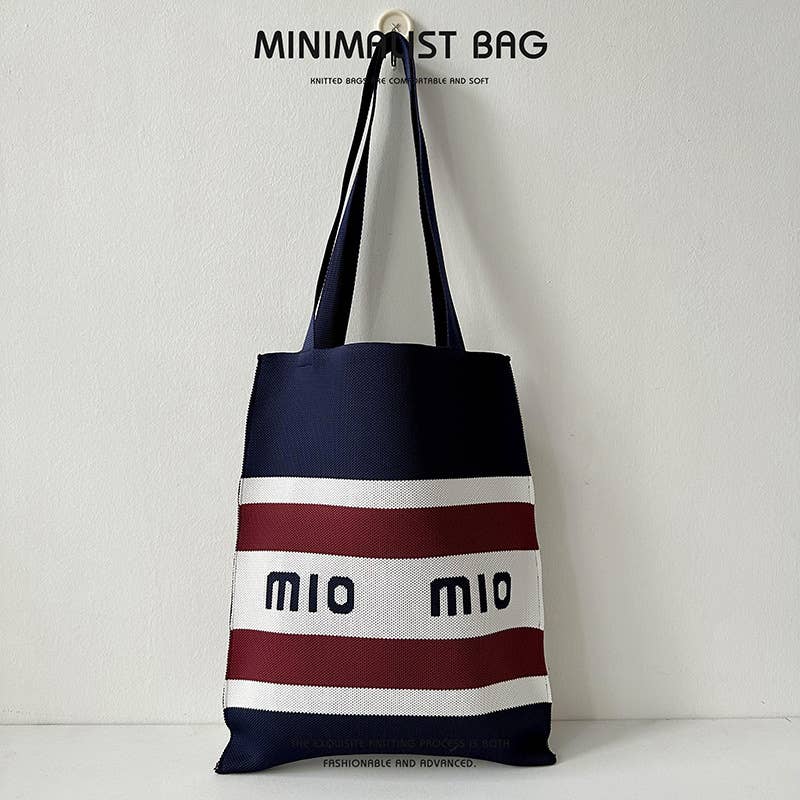 Niche cute panda knitted single-shoulder bag