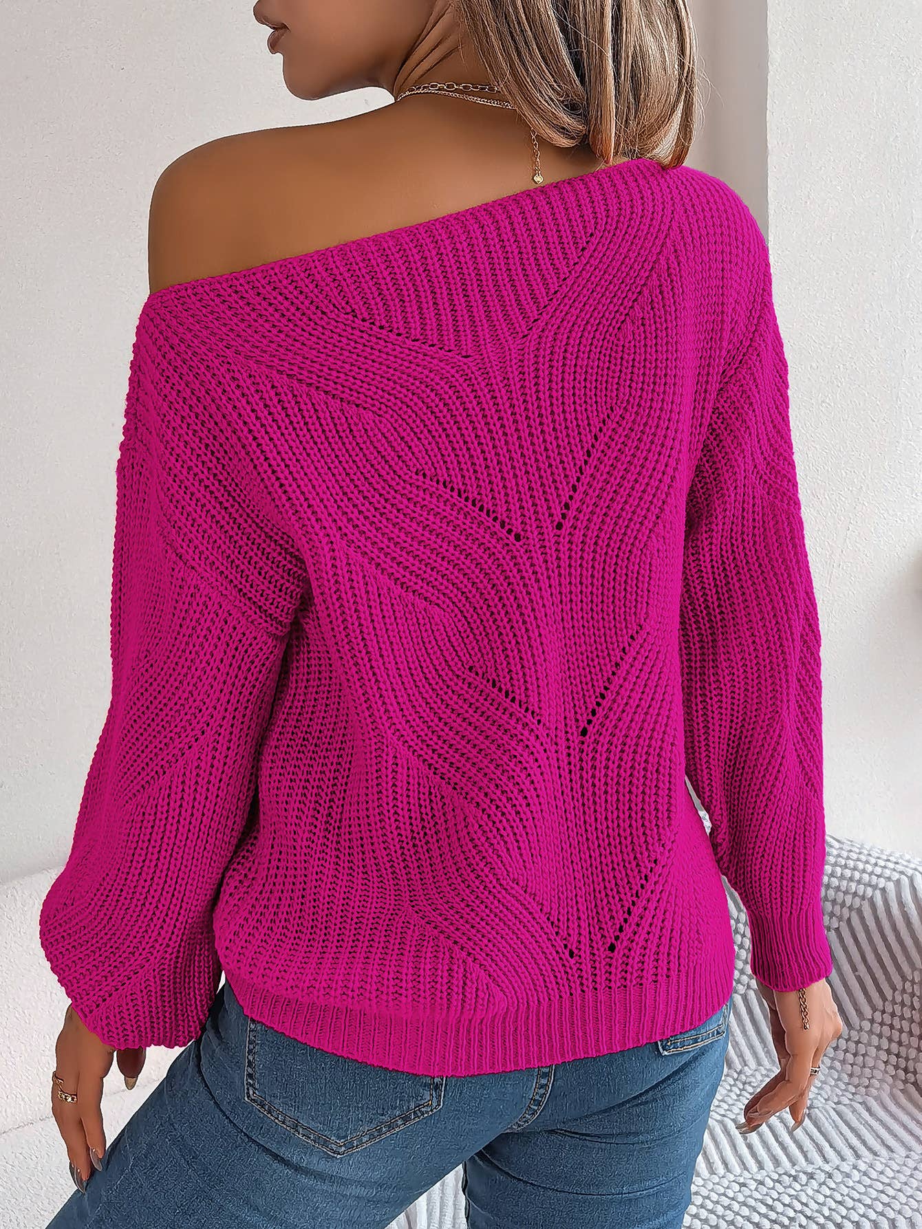 Cut-out one-line collar long-sleeved sweater