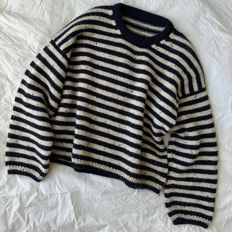 BLACKWHITE STRIPED LONG-SLEEVED CREW-NECK SWEATER