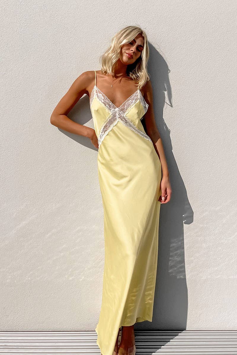 CWDMD951_SOLID COLOR V-NECK LACE SUSPENDER DRESS