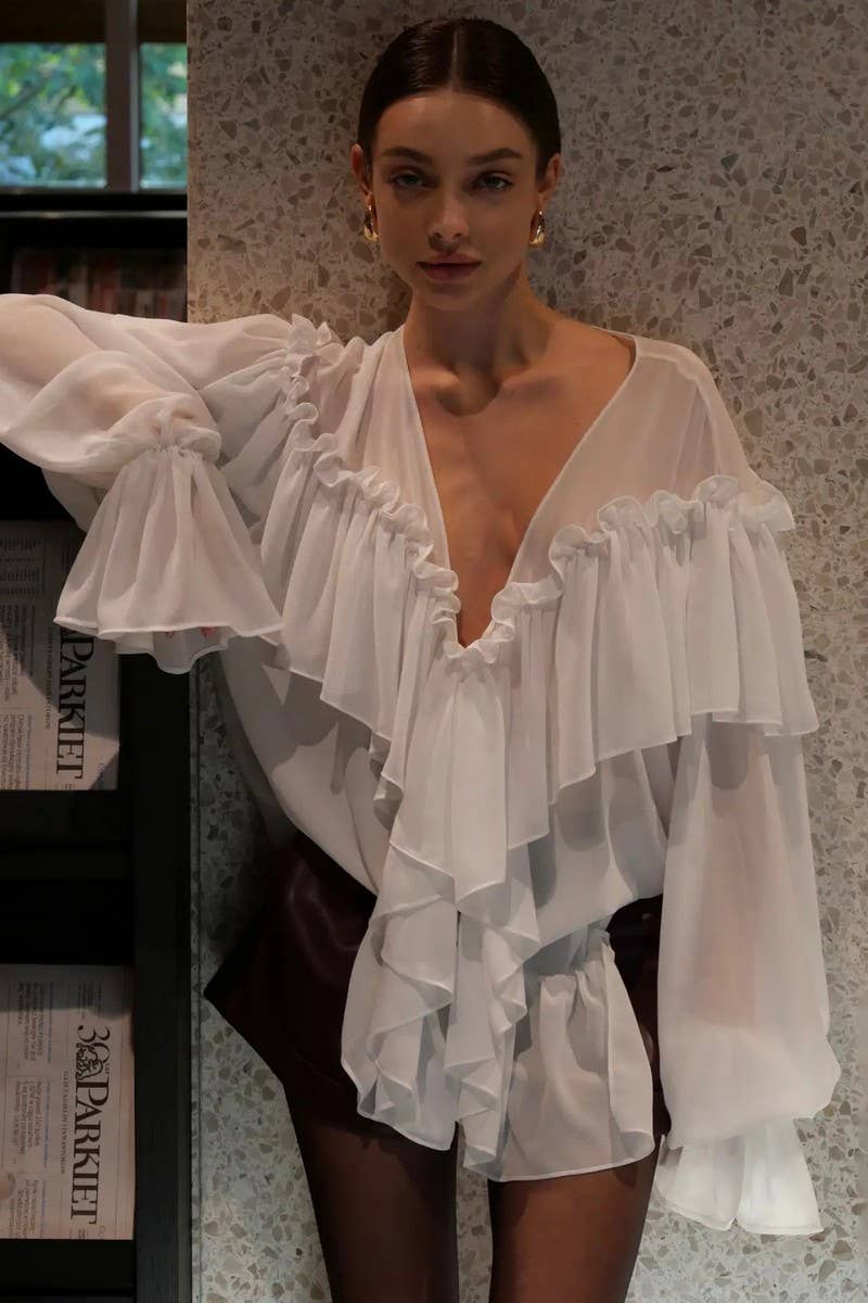 CWTTL2043_FRENCH RUFFLED LOOSE V-NECK SOLID COLOR NICHE TOP