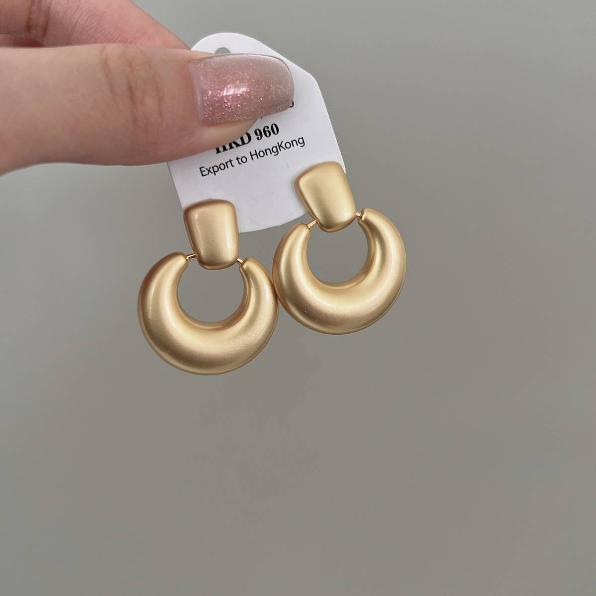 GORGEOUS GOLD ROUND EARRINGS, STUDS