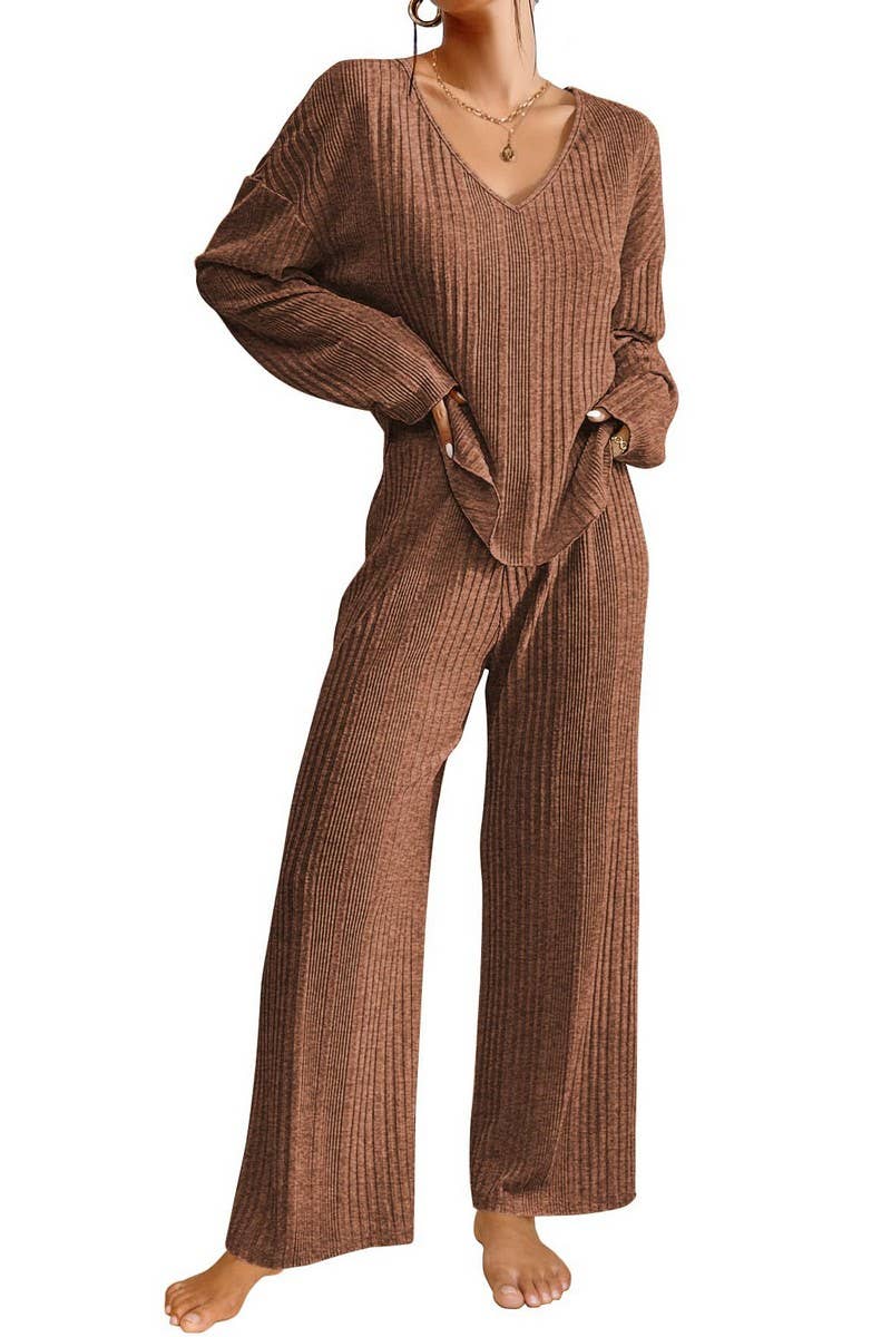 CWSTB2034_V-NECK KNIT TOP AND WIDE LEG PANTS SET