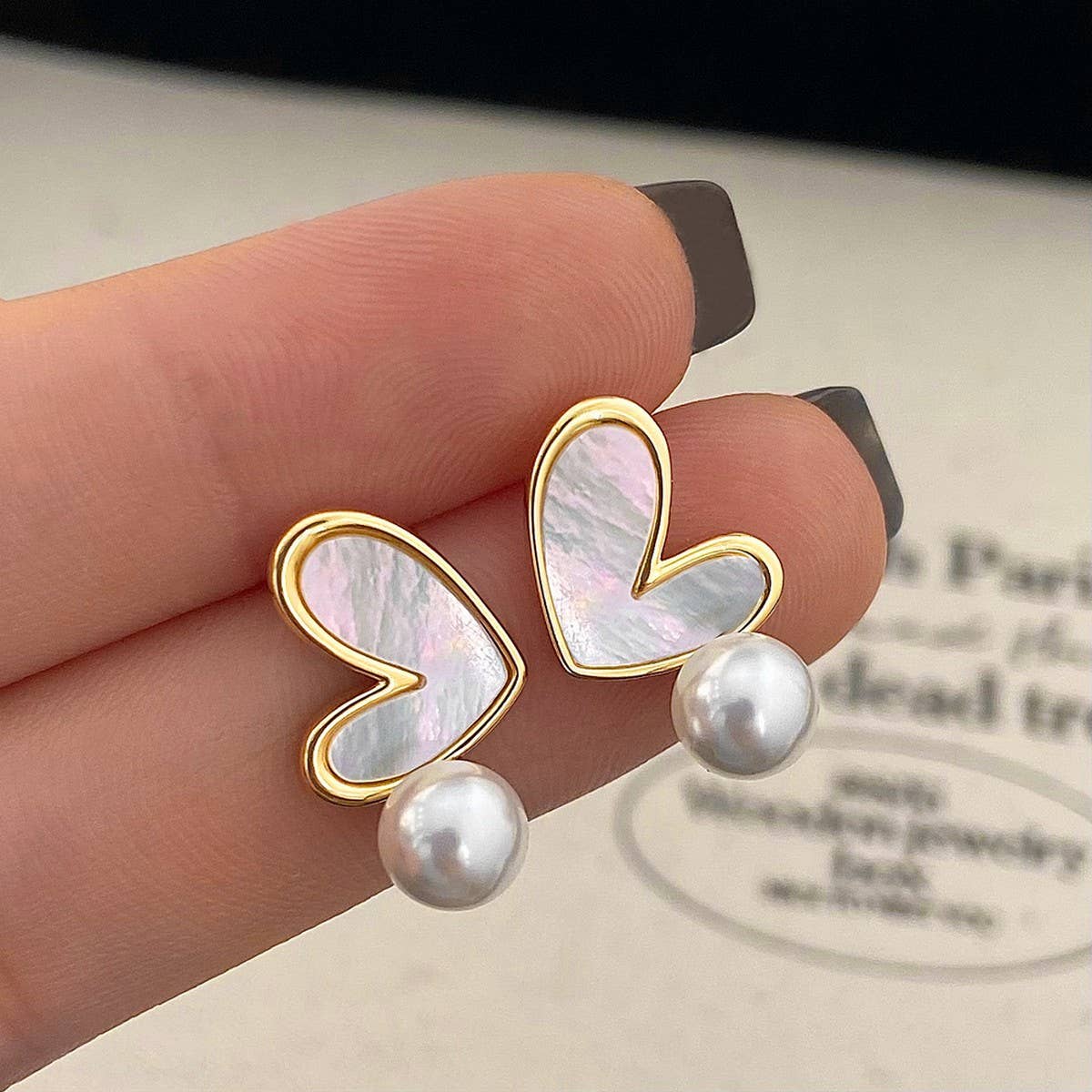 VALENTINE'S DAY SIMPLE HEART SHELL PEARL EARRINGS