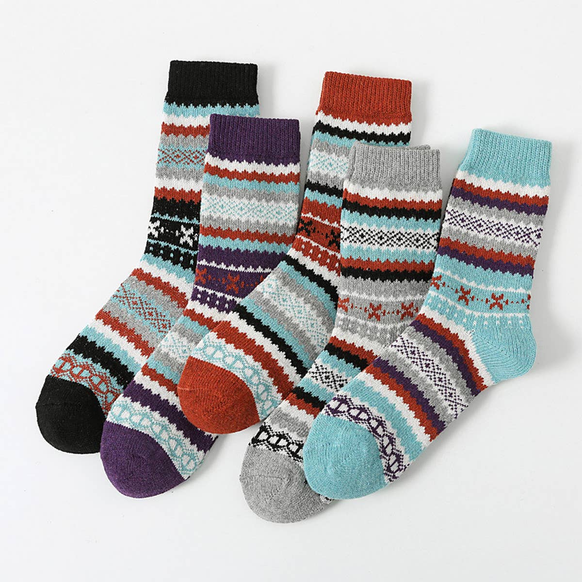 5 PAIRS OF WARM RETRO STRIPED SOCKS_CWMS0686
