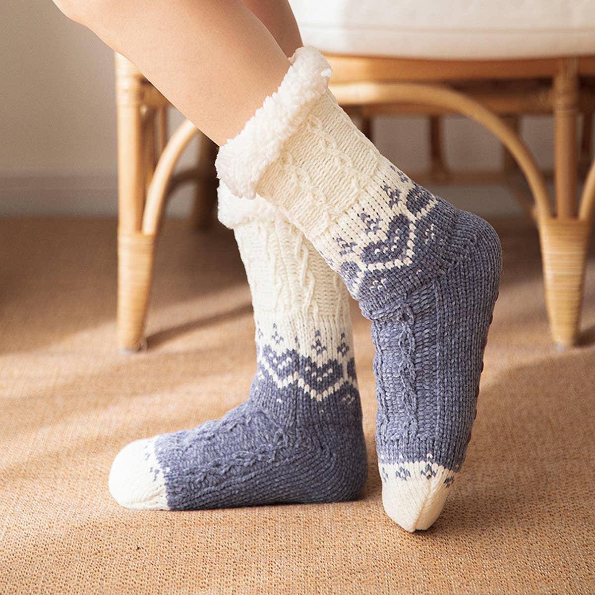 HOME CHRISTMAS WARM PLUSH INDOOR SLIPPERS