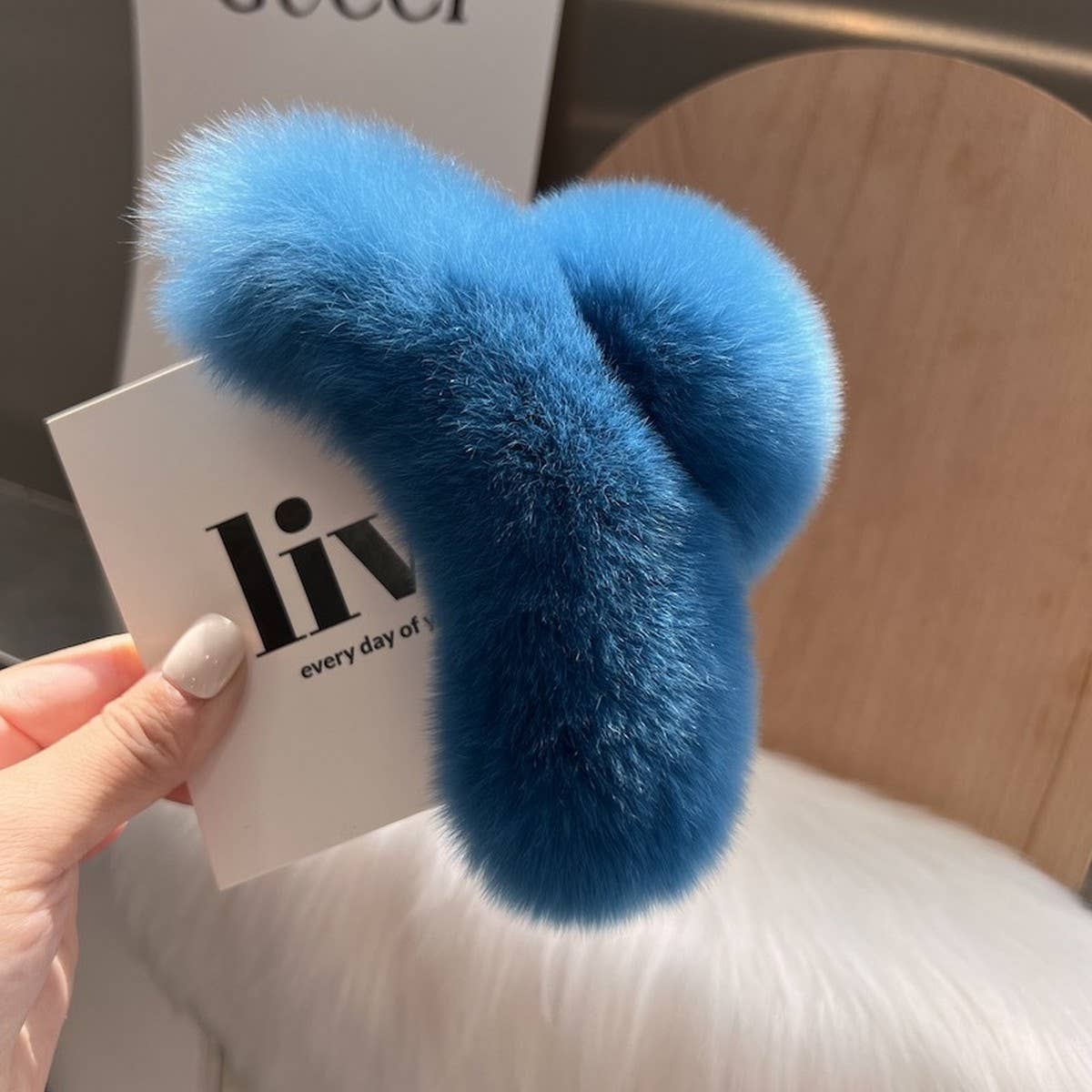 Large Real Rex Rabbit Fur Hair Claw - Cute & Cozy_CWAHA3302