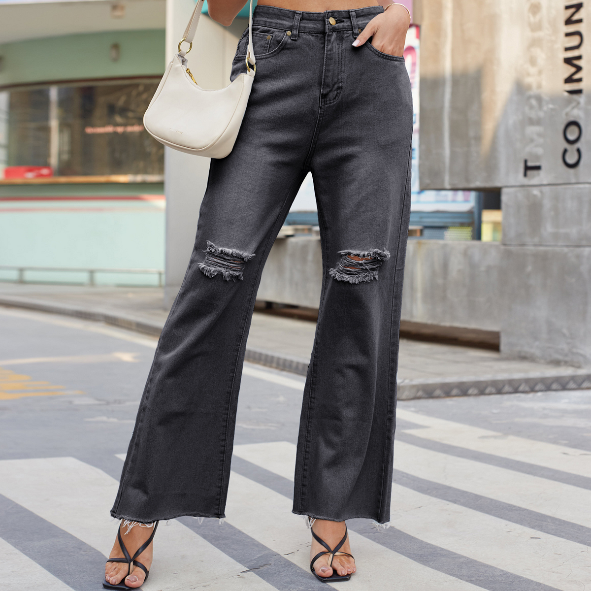 Wide Leg Distressed Jeans ? Micro Flared Style