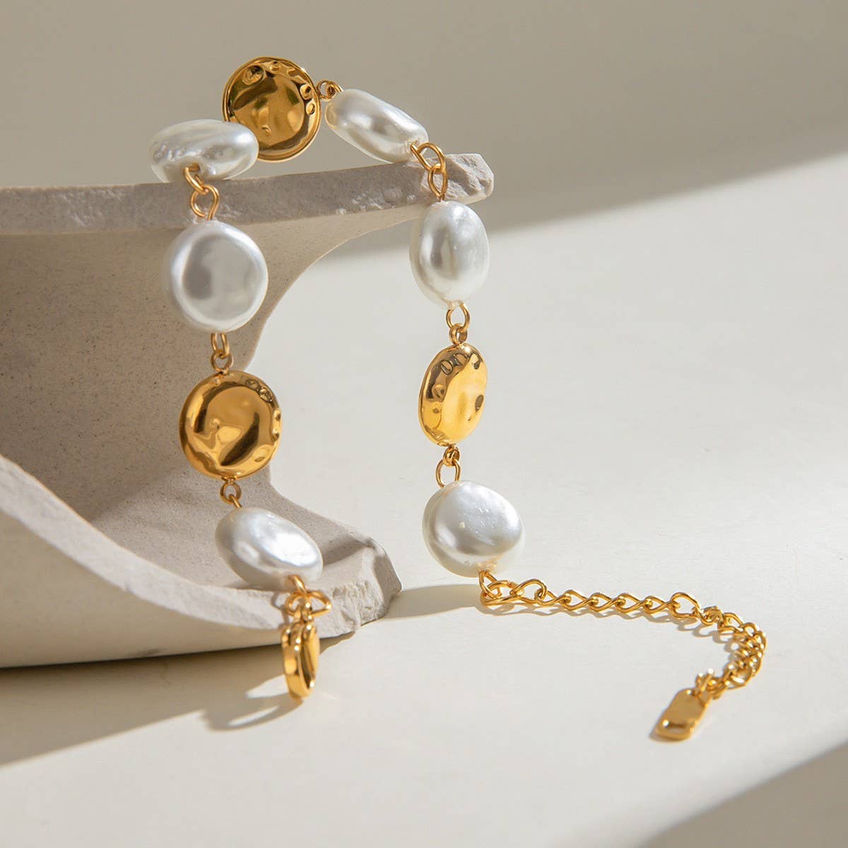 Vintage Glass Pearl Bracelet in Titanium Steel