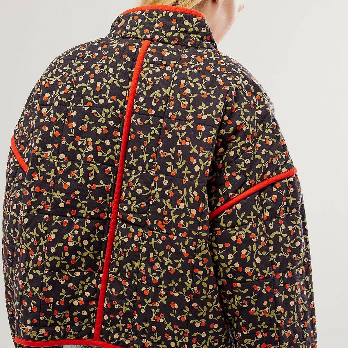 COLOUR-BLOCK FLORAL PRINT QUILTED JACKETS