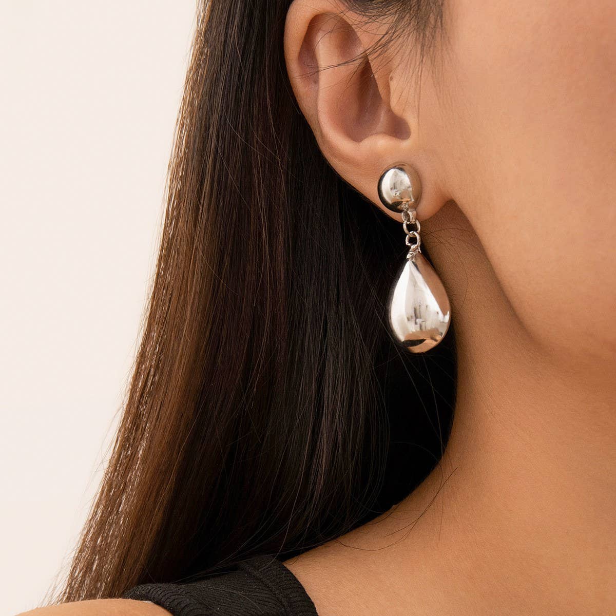 MINIMALIST GEOMETRIC WATER DROP EARRINGS