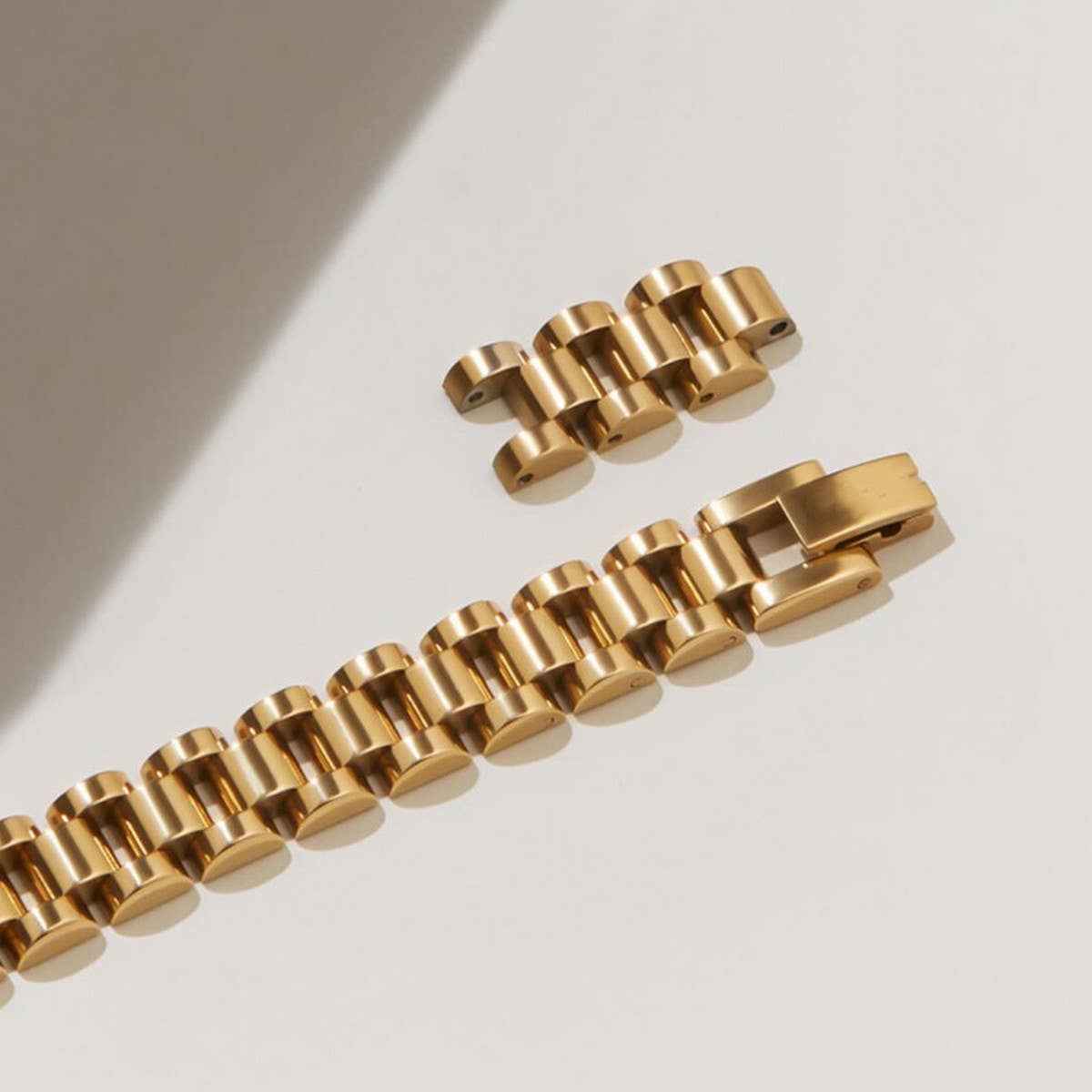 Stainless steel gold plated wristband bracelet_CWMM5734