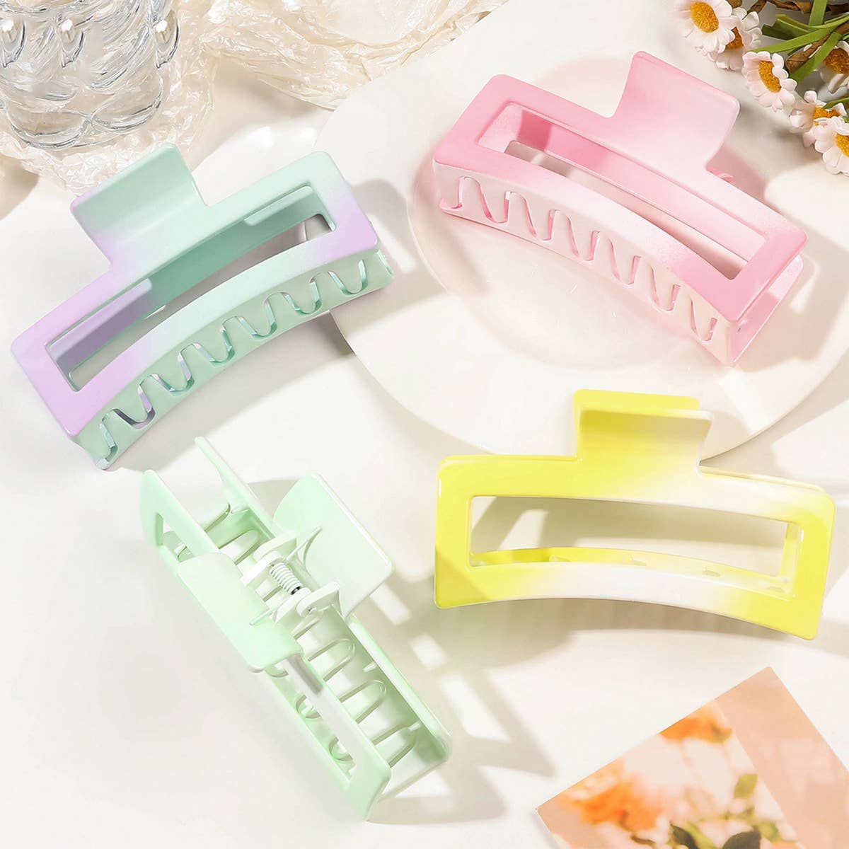 Gradient Cream Hair Claw XL Ponytail Shark Clip_CWAHA1645