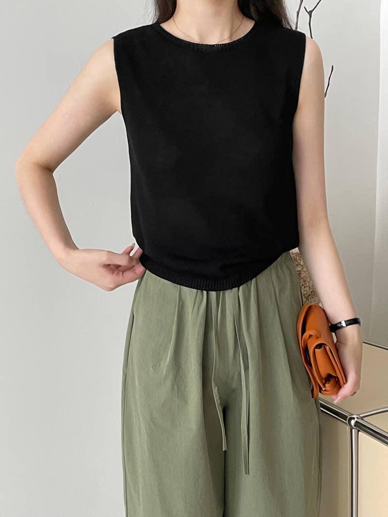 CREW-NECK AGE REDUCTION T-SHIRT SLEEVELESS TOP