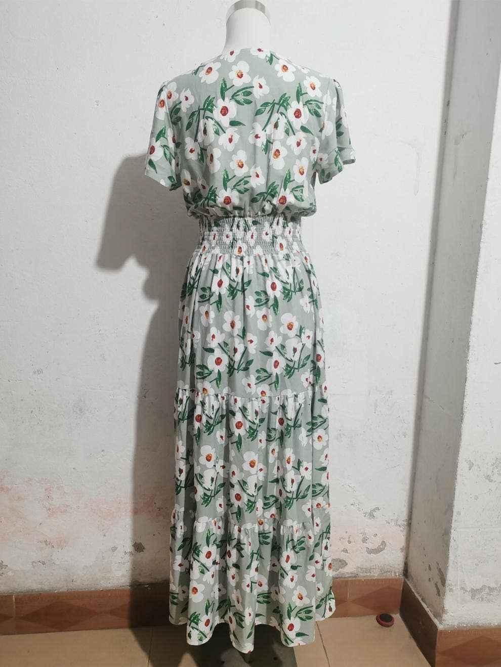 Fashion V-neck style waistline swing long dress