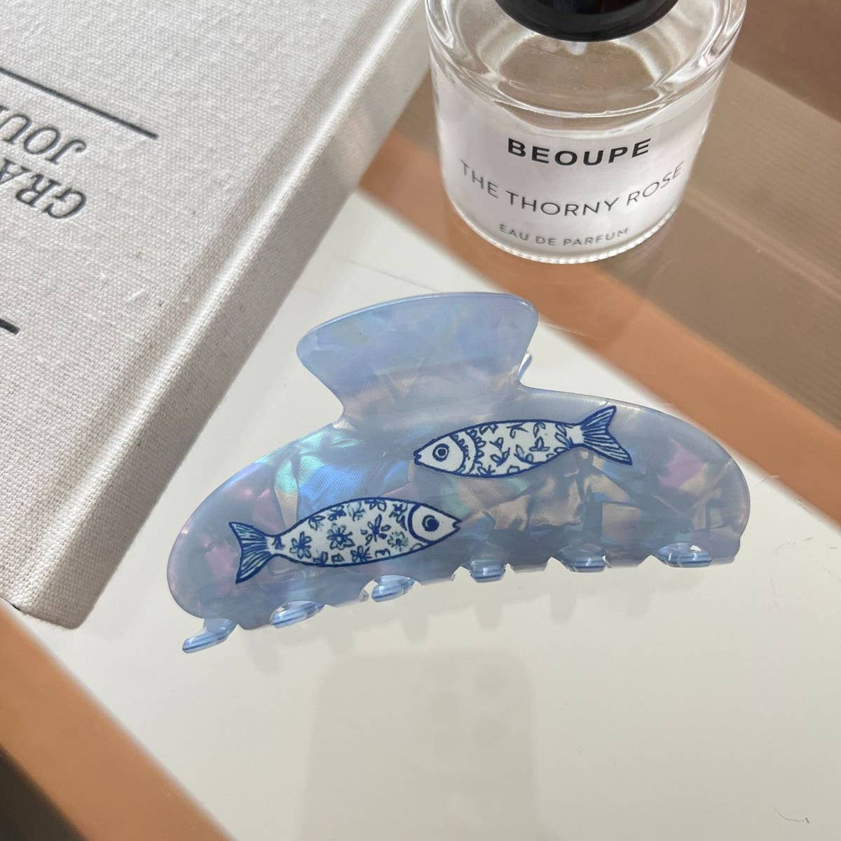 CWAHA07745_ACETATE STARFISH OCEAN SHARK HAIR CLAW CLIP