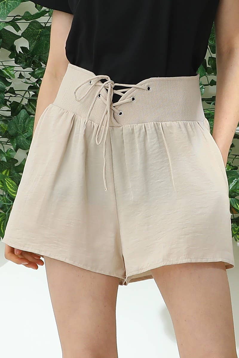 CWBSP157_HIGH WAIST RACE UP SHORT PANTS