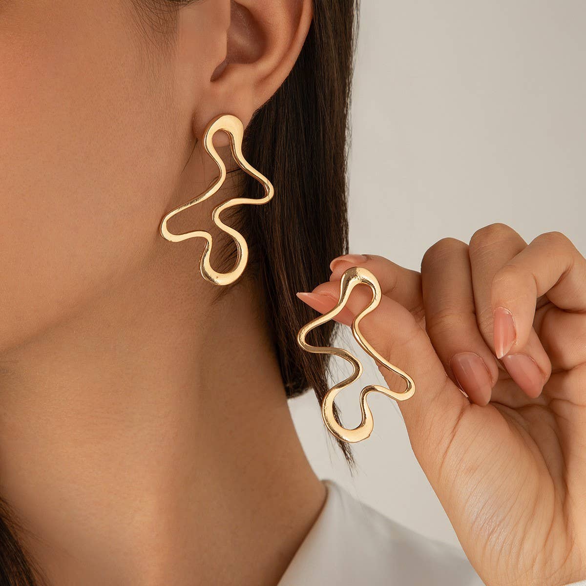 WRINKLED EXAGGERATED IRREGULAR TEARDROP EARRINGS_CWAJE1813