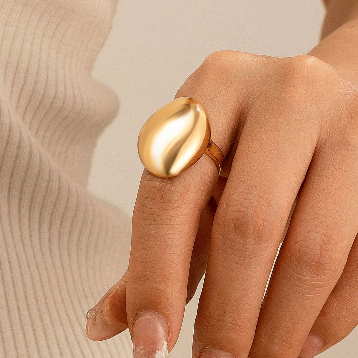 NEW EUROPEAN AND AMERICAN PERSONALIZED RINGS