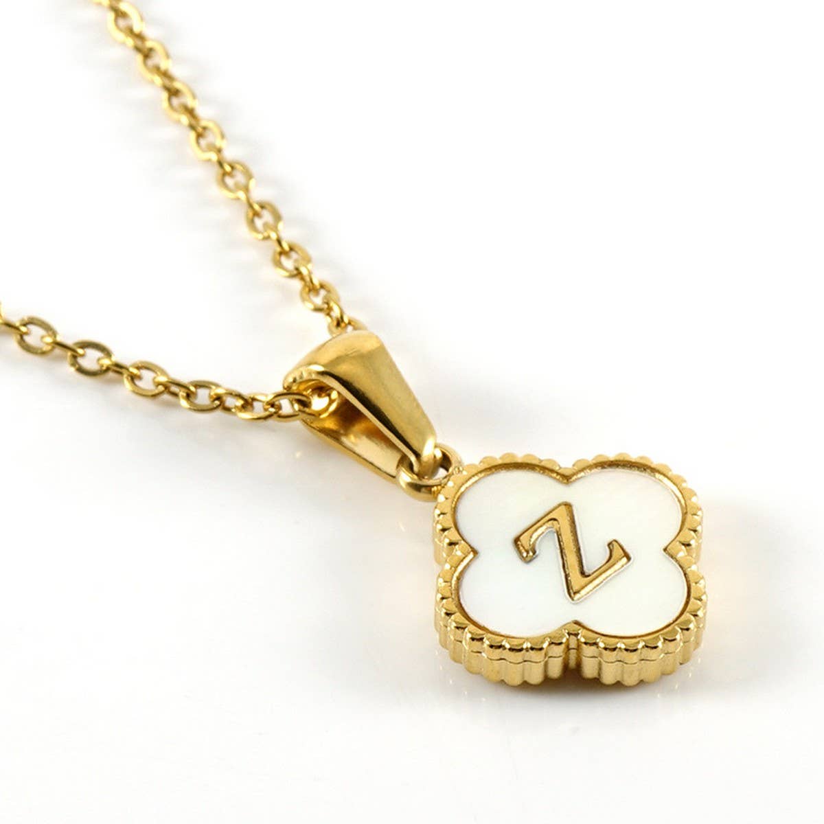 FOUR LEAF CLOVER 26 LETTER SHELL PENDANT NECKLACE