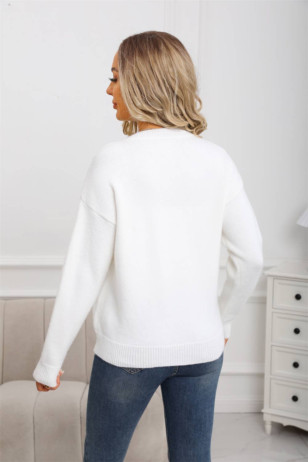 Cherry jacquard Valentine's Day knitted sweater