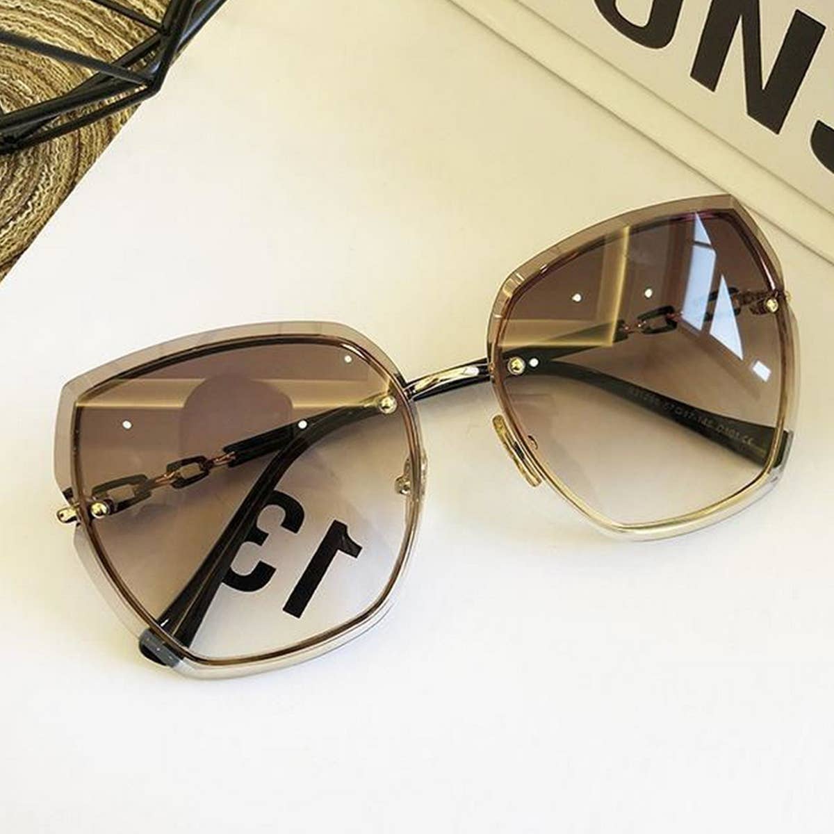 WOMEN RETRO RIMLESS CRYSTAL SUNGLASSES