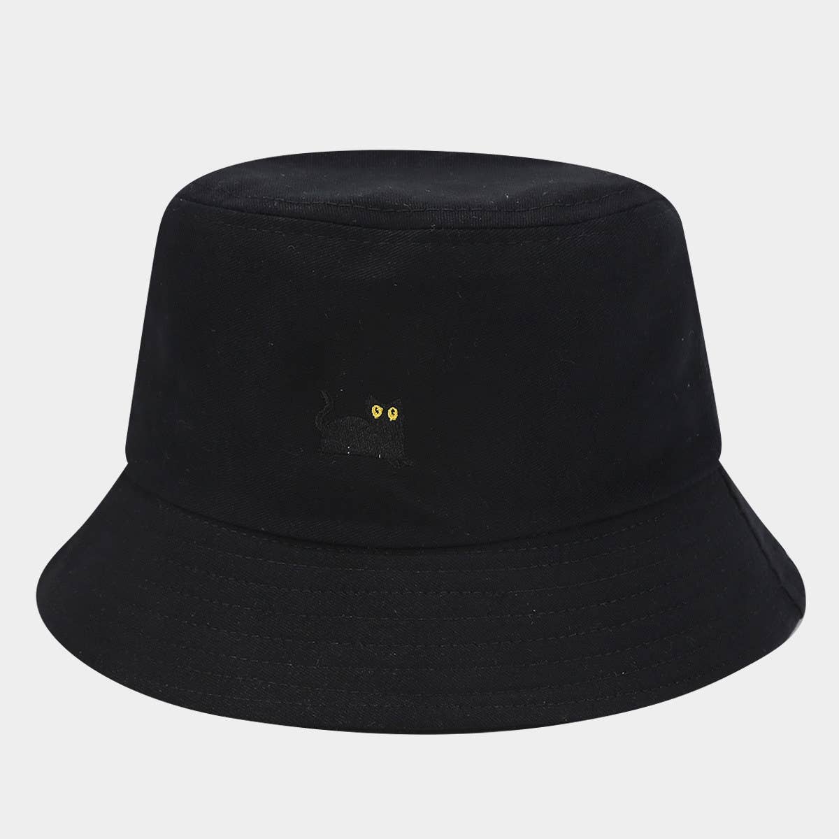 MACAROON-COLORED BLACK CAT EMBROIDERED BUCKET HAT_CWAH1631