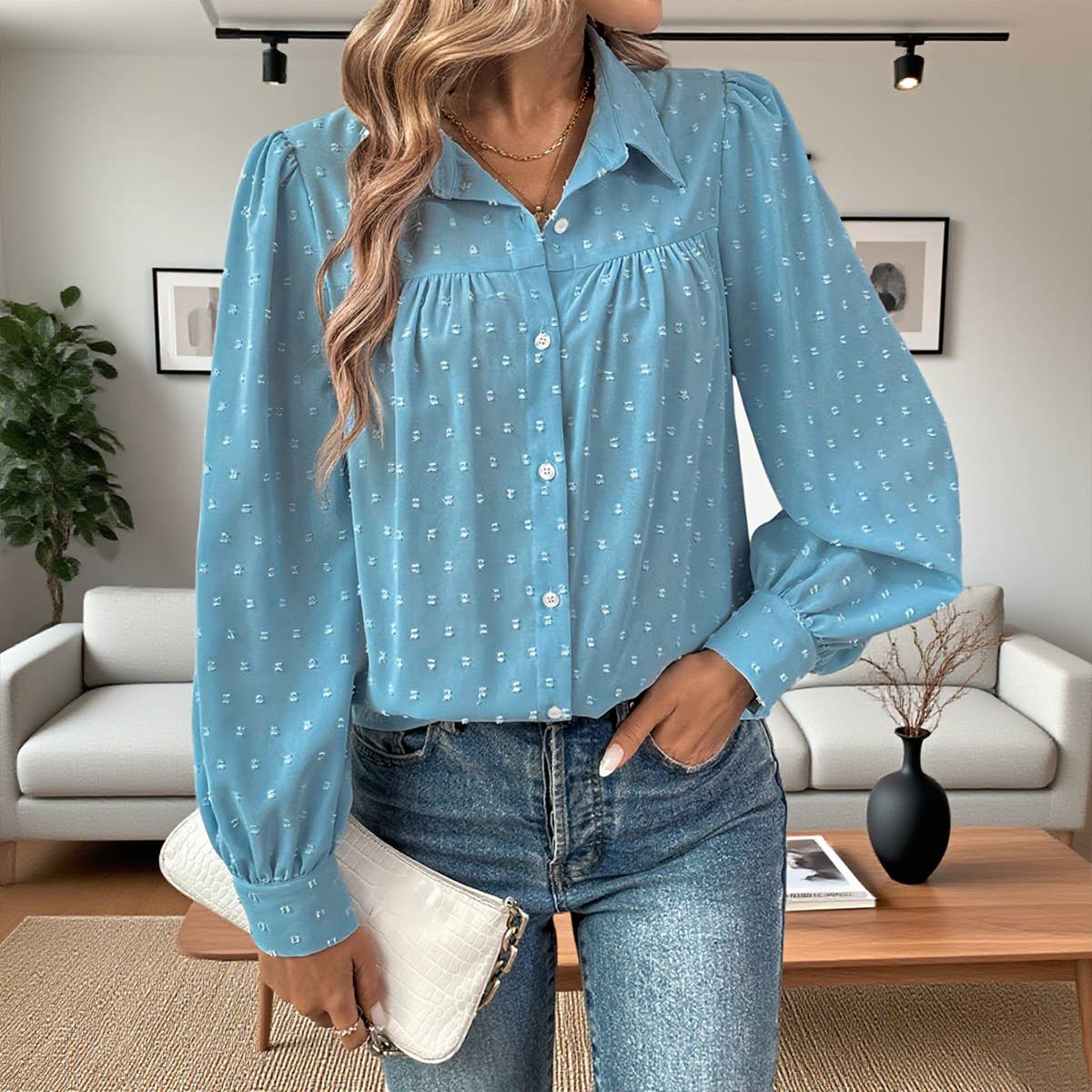 Fashionable V-neck long-sleeved fitted shirt