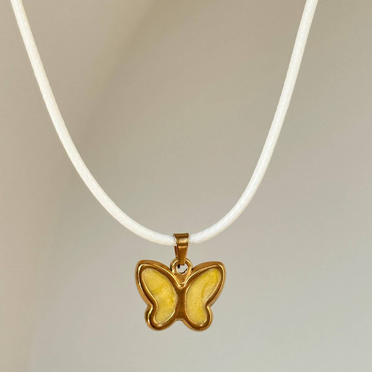 Colorful Retro 3D Butterfly Pendant Necklace