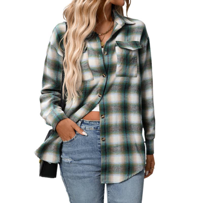 Casual and fashionable checkered pocket shirt