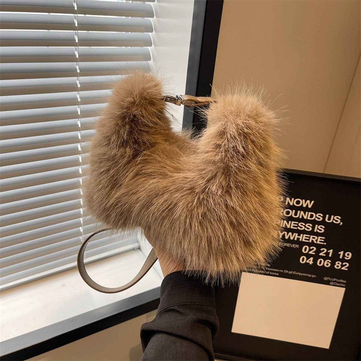 WINTER FAUX FOX FUR SINGLE SHOULDER PLUSH BAG_CWAB3943