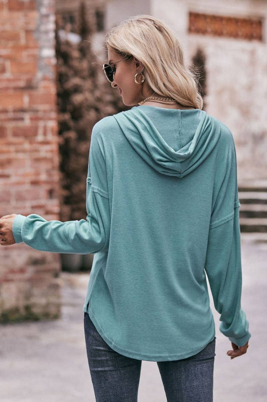 CWTBLL2714_V-NECK BUTTON-UP LONG-SLEEVED HOODED TOP