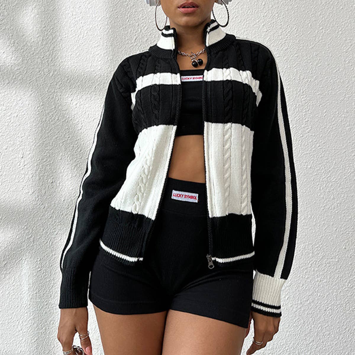 BLACK AND WHITE STRIPED LONG-SLEEVED CARDIGAN