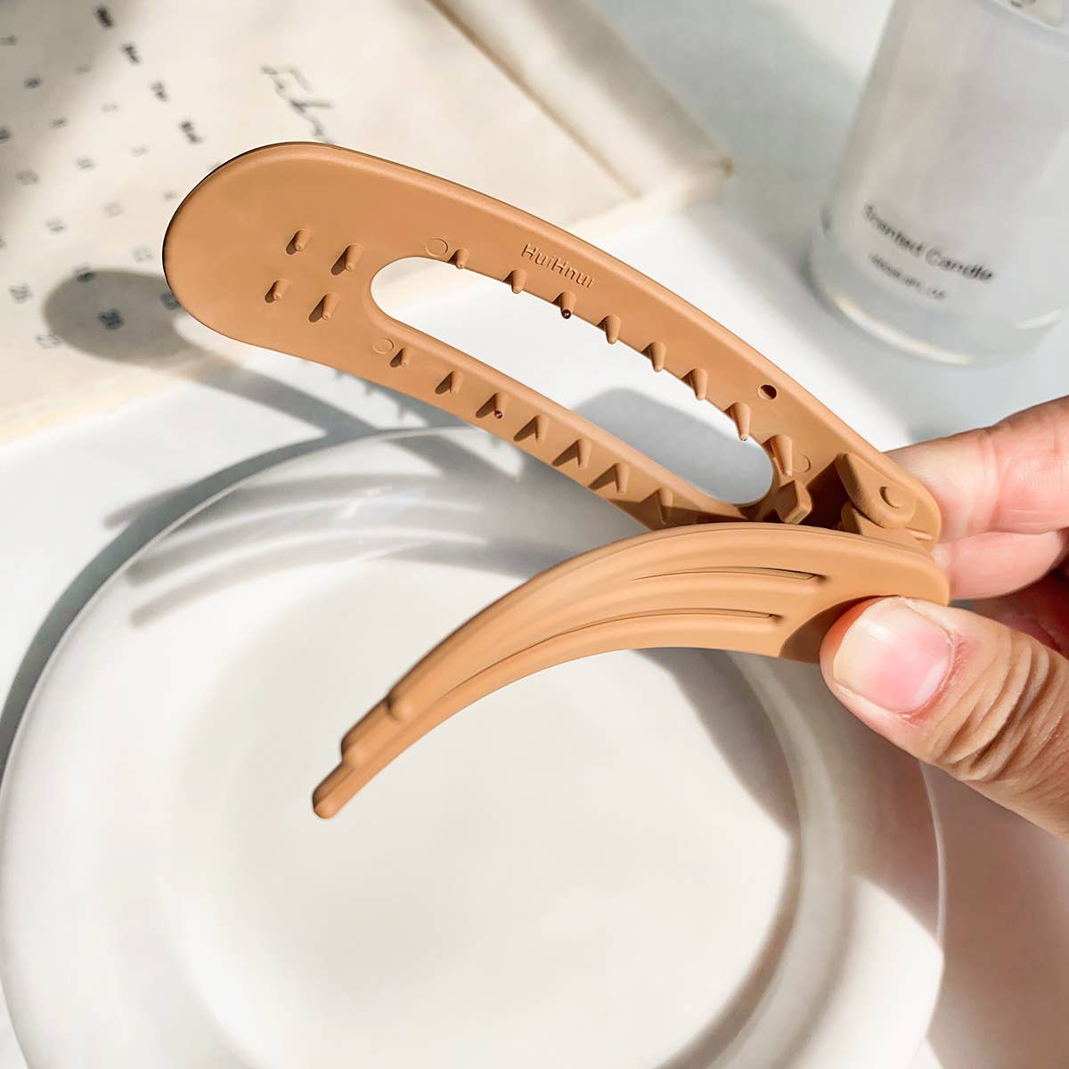 Simple and elegant matte coffee series hair clips
