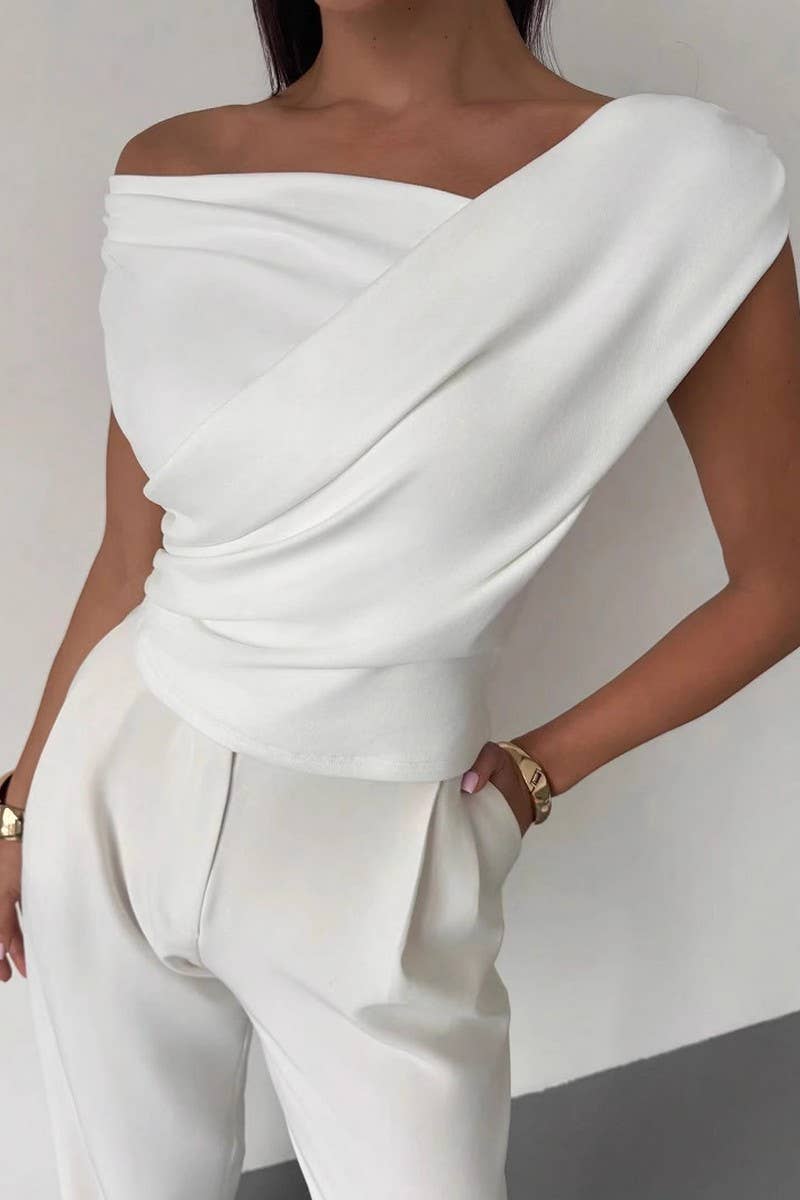 CWTBLSL0869_SOLID ASYMMETRICAL SLIM FIT SLEEVELESS CROP TOP