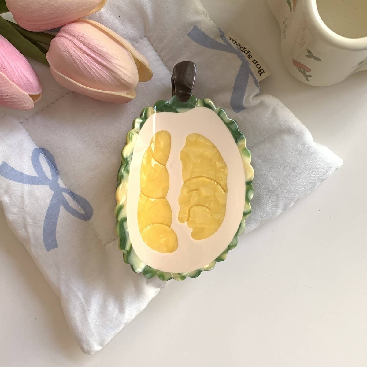 CWAHA07735_SUMMER FRUIT STRAWBERRY DURIAN ACRYLIC HAIR CLAW