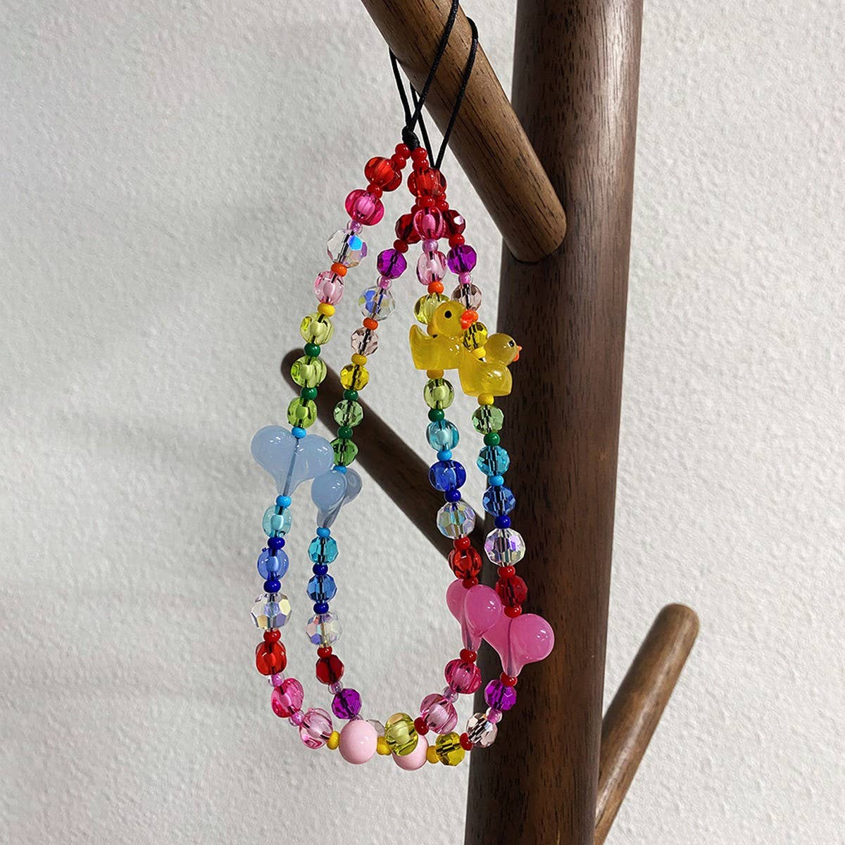 CWMM8714_SIMPLE RAINBOW BEADED HEART PHONE CHAIN