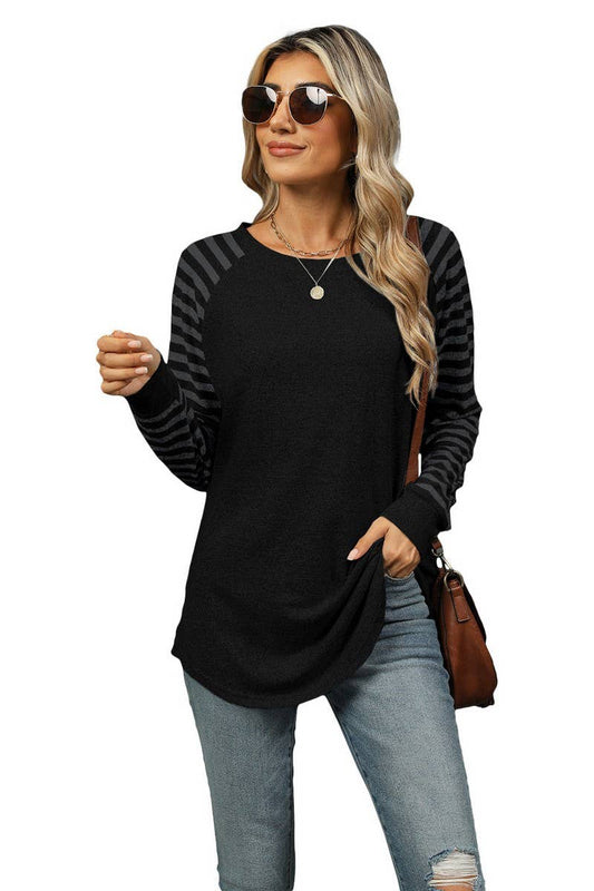 CWTBLL3698_CONTRAST STRIPE CREW NECK SWALLOWTAIL TOP