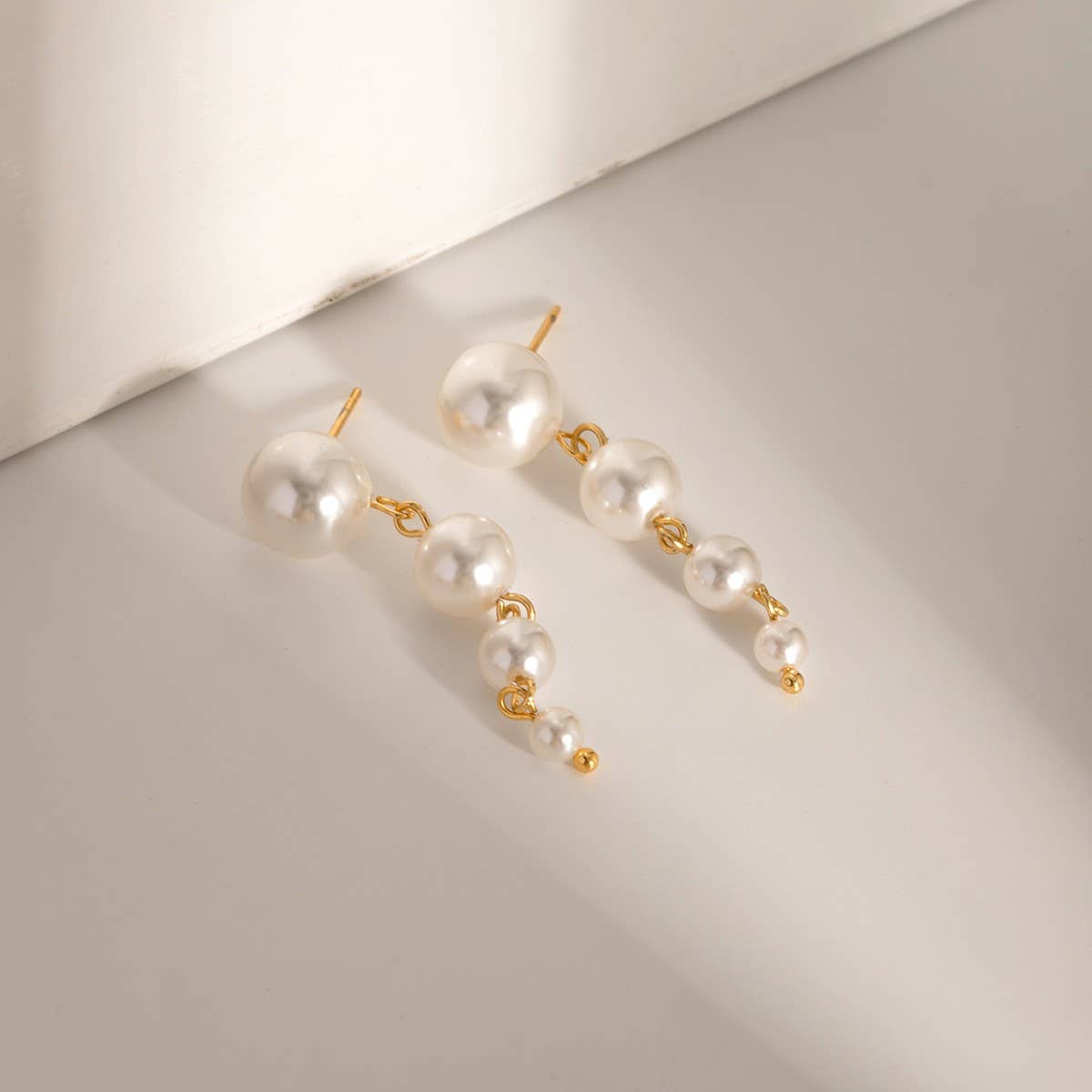 PERSONALIZED 18K GOLD SHELL PEARL TASSEL EARRINGS_CWASC1667