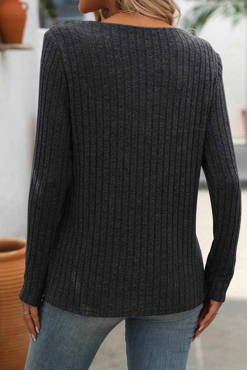 CWTBLL1487_RELAXED V NECK RIBBED BUTTON TOP