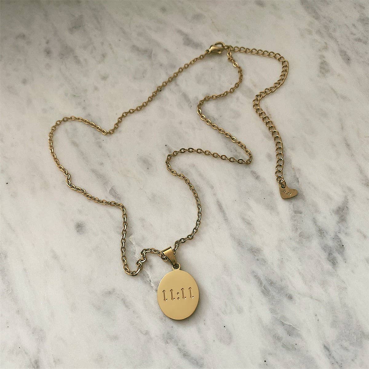 Stainless Steel Simple Oval Letter Necklace_CWMM5651